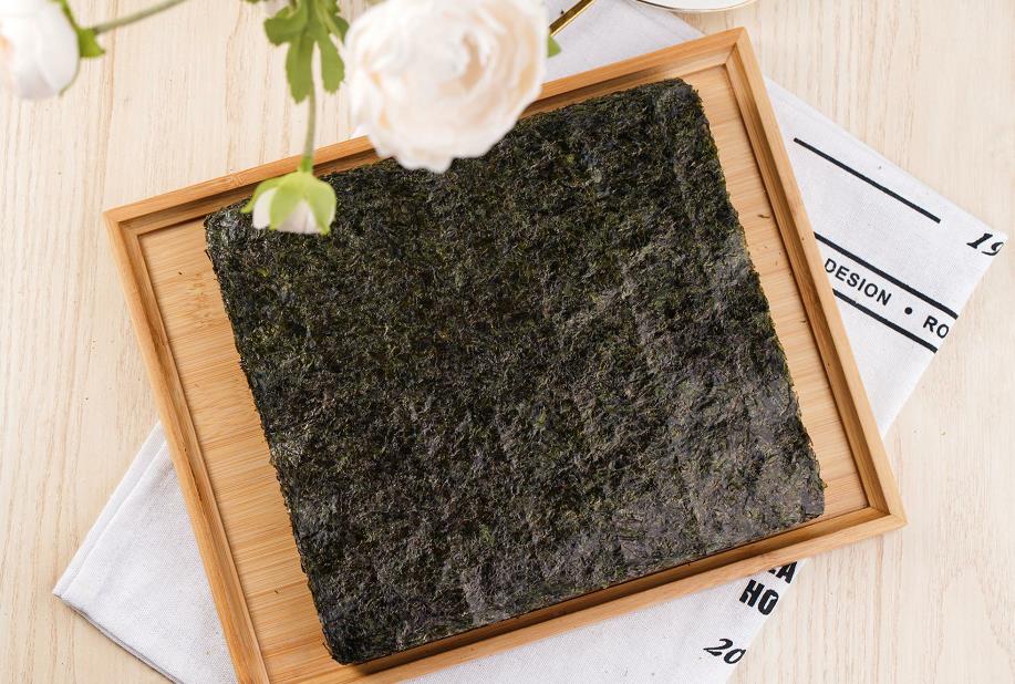 Sushi Jepang Panggang Maupun / Rumput Laut